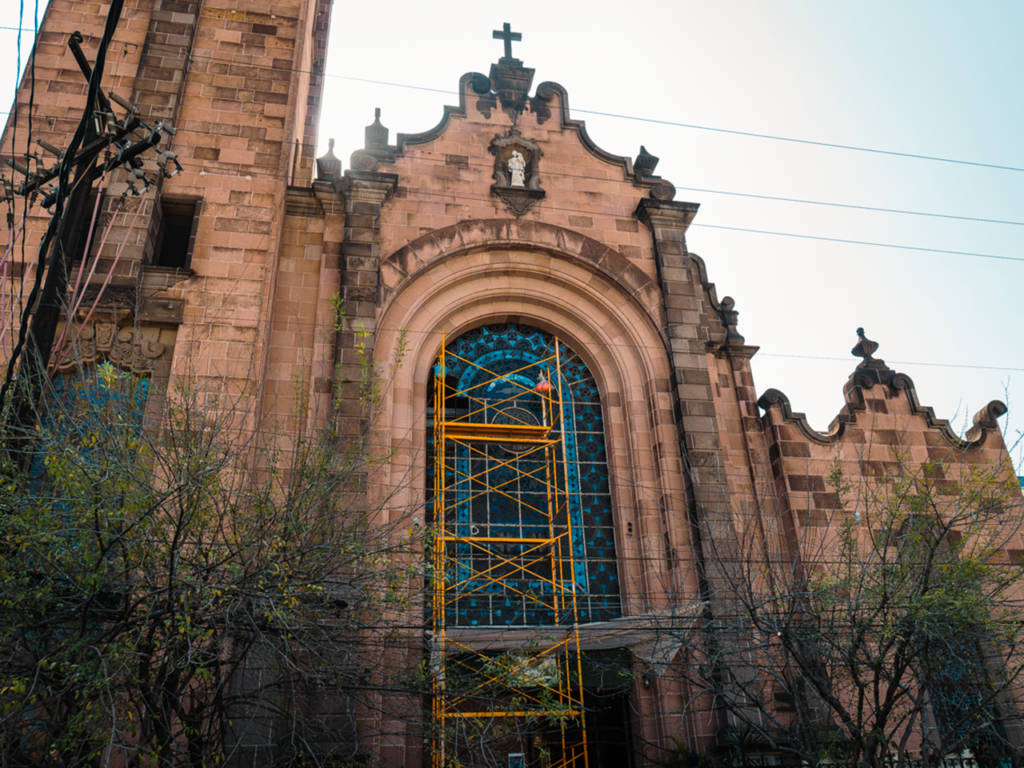 Con la rehabilitación de los vitrales de uno de los templos más emblemáticos de Monterrey, la Secretaría de Cultura reitera su apoyo en la conservación y restauración del patrimonio cultural del Estado.