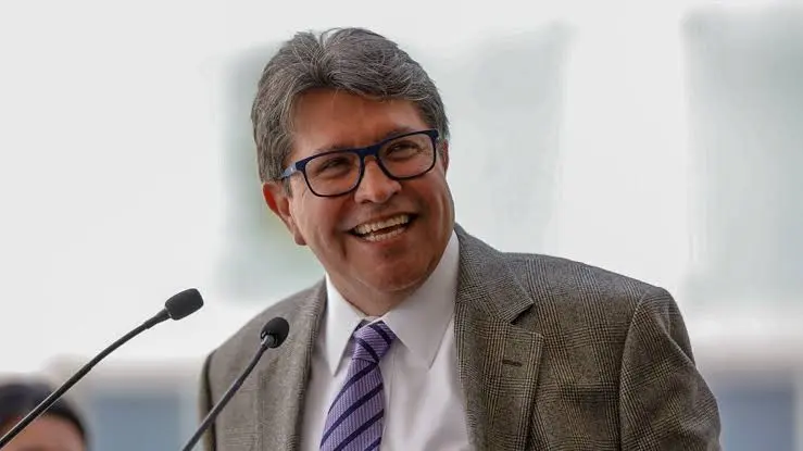 Ricardo Monreal anuncia Plan B de reforma constitucional: propone reducir congresos locales, ayuntamientos y salarios en el INE