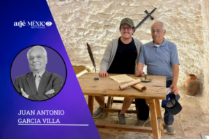 una parte del Grupo de Lectura de la obra de Cervantes, que es un honor para mi conducir, iniciamos la “Ruta del Quijote”, que concluiremos el próximo sábado